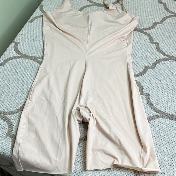 SPANX Shapewear 10021P Thinstincts Open-Bust Mid-Thigh Bodysuit Nude size 2X - Picture 10 of 15